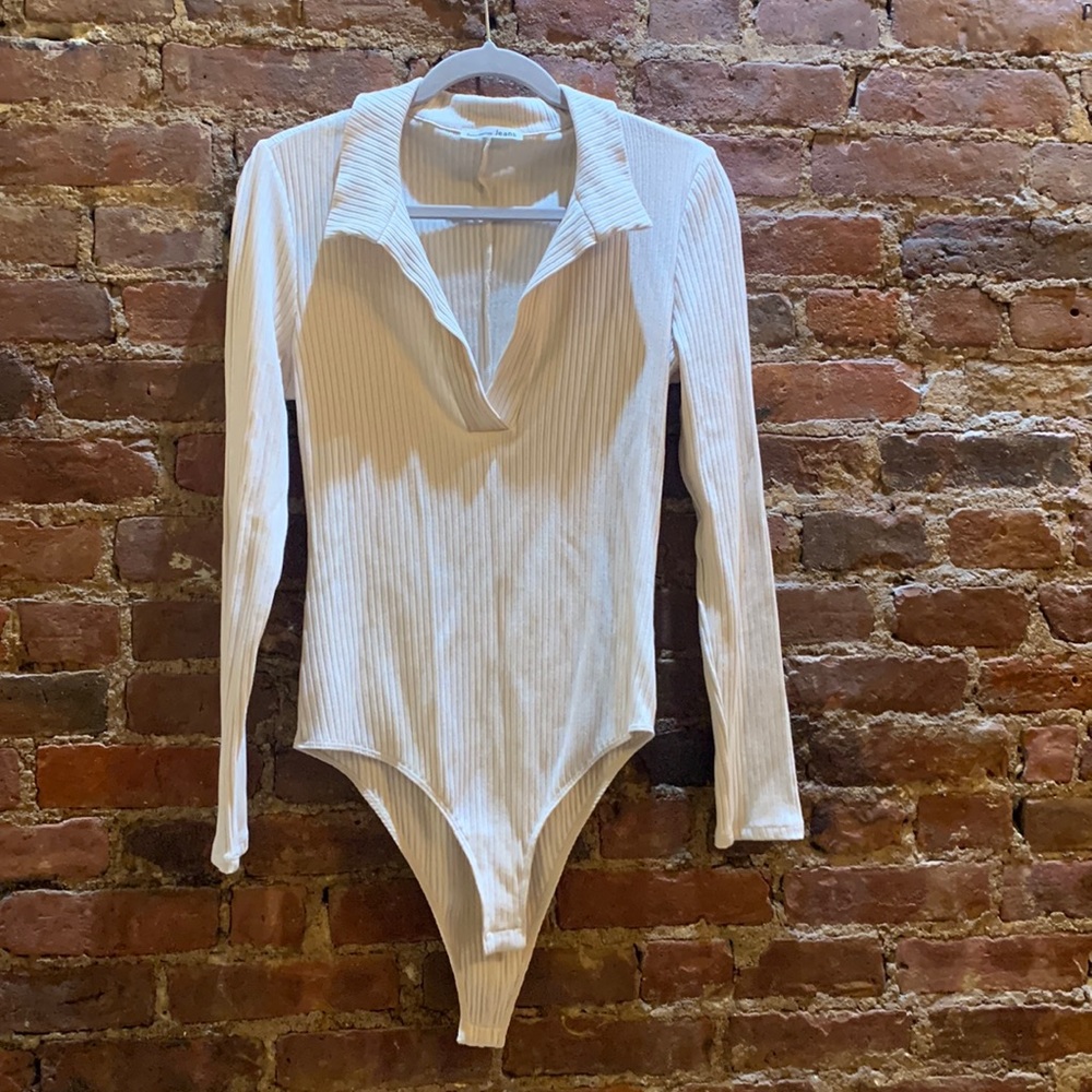 REFORMATION JEANS KNIT BODYSUIT SIZE L CREAM COLLARED VNECK